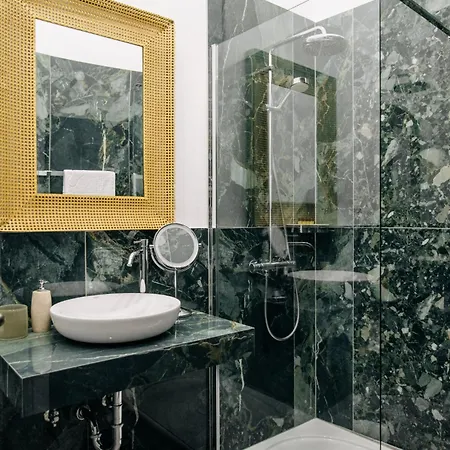 W By Duhomes Apartmán *