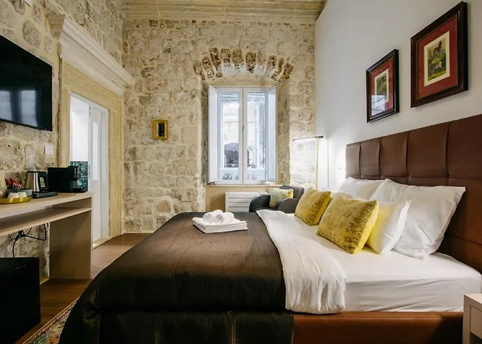 W By Duhomes Dubrownik