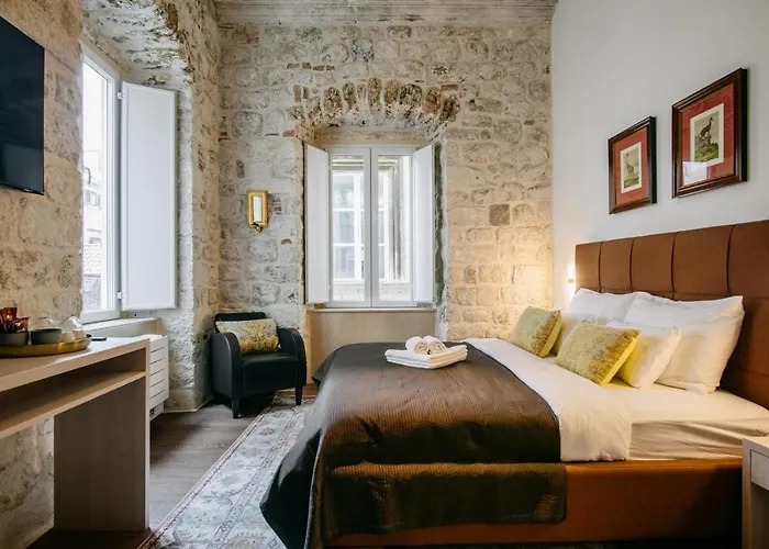 W By Duhomes Dubrownik