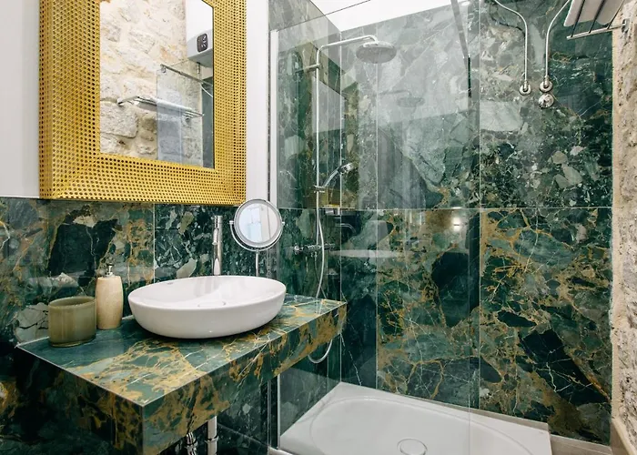 W By Duhomes Dubrownik